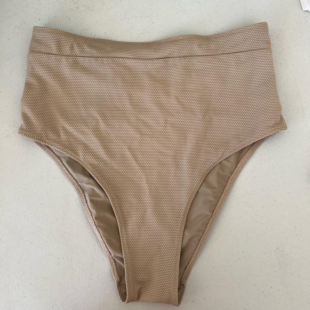 Lululemon High Waisted Swim suit bottoms size 4